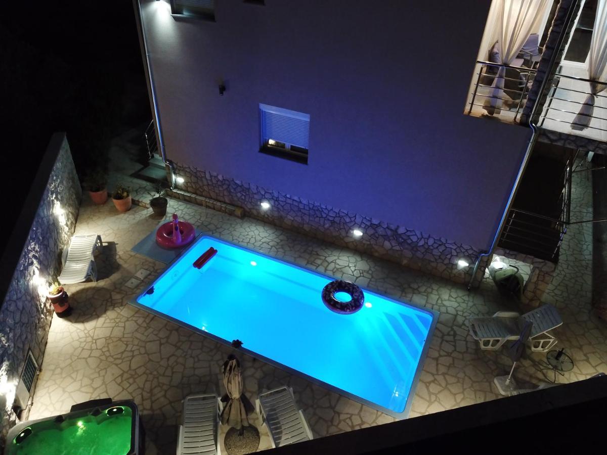 Apartments Adriana Bilice Dış mekan fotoğraf
