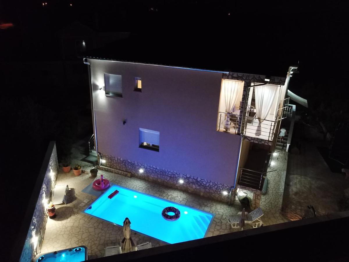 Apartments Adriana Bilice Dış mekan fotoğraf